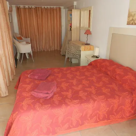 Casa-gigi Hotel 4*